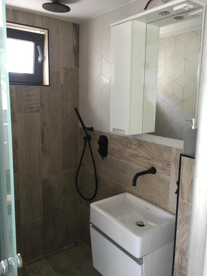 Trinity Apartment บาลาโตนัลมาดี ภายนอก รูปภาพ